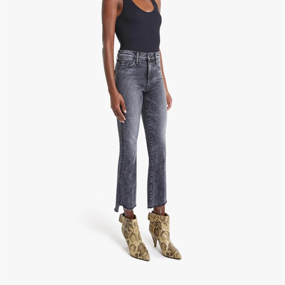 MOTHER DENIM “Insider Crop Step Fray”